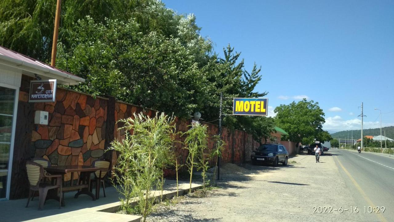 Motel Кусар Екстериор снимка